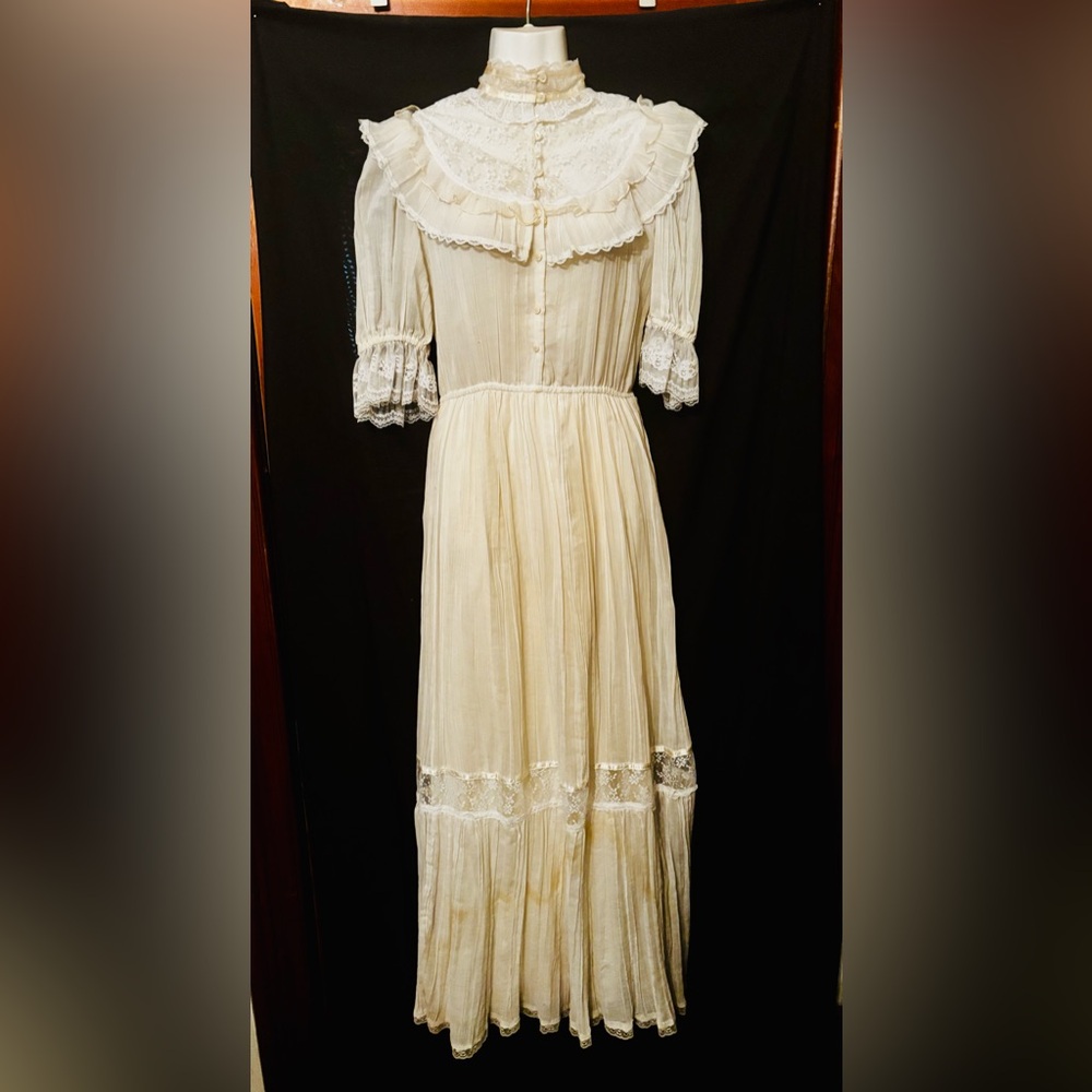 Gunne Sax Cream Lace Long Sleeve Dress